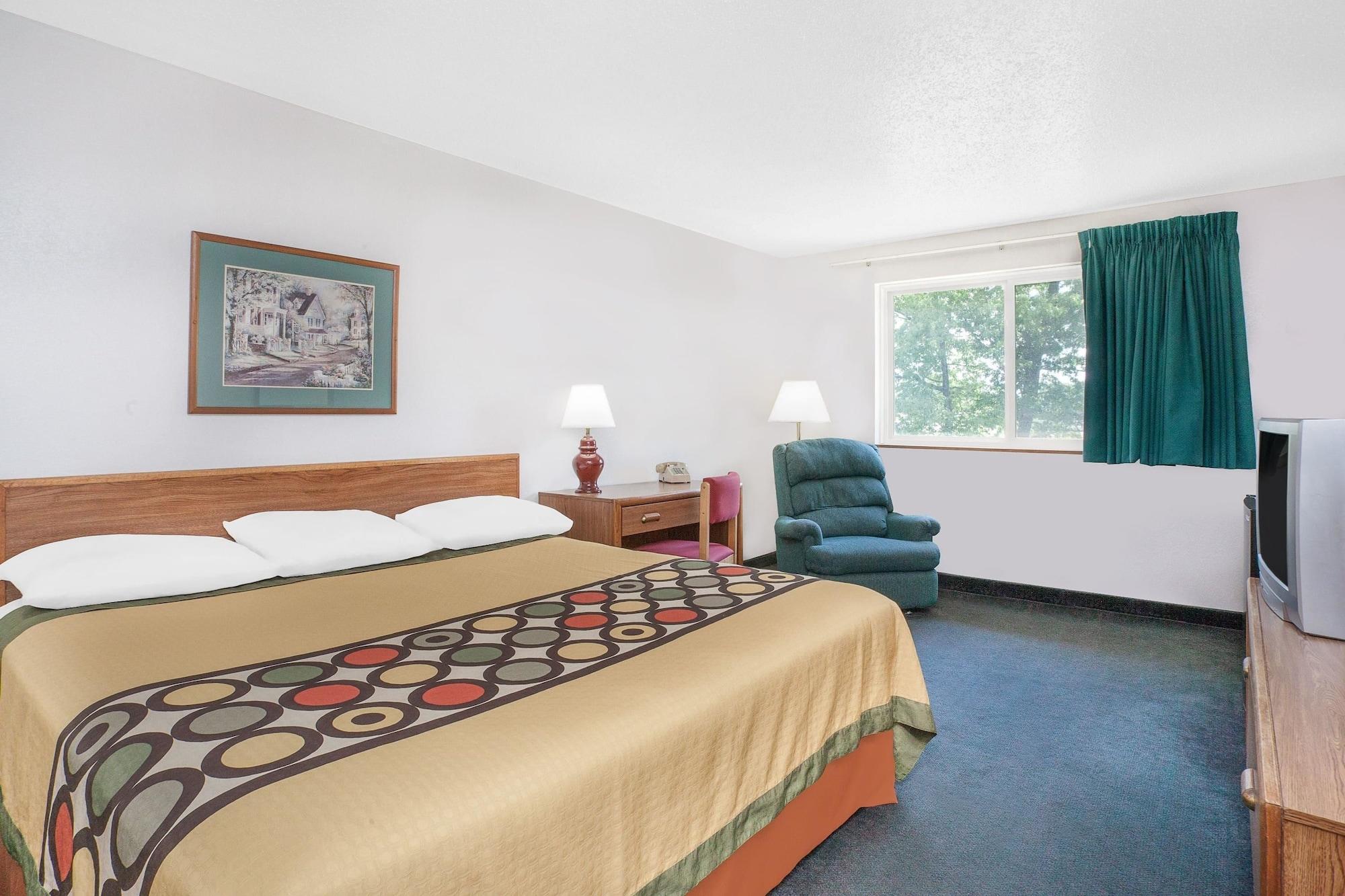 Super 8 By Wyndham Queensbury Glens Falls Екстер'єр фото